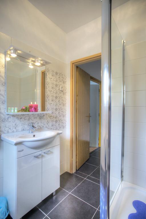 Gina Bed & Breakfast Tisno Zewnętrze zdjęcie
